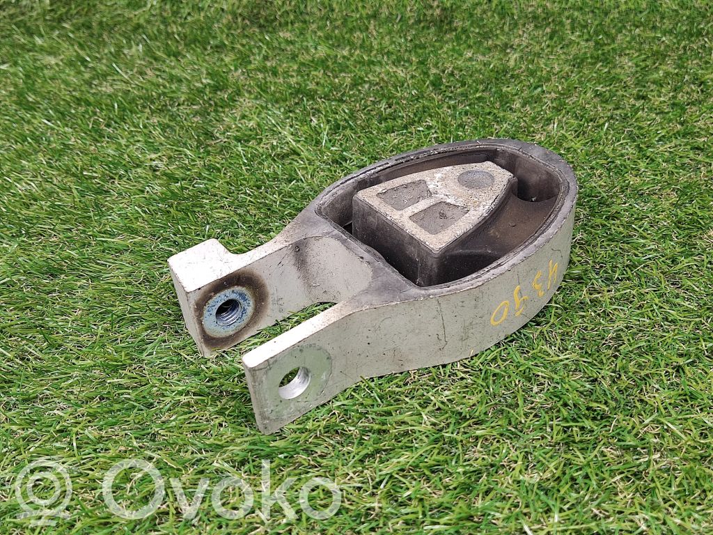 Ford Fusion II Engine mount bracket 