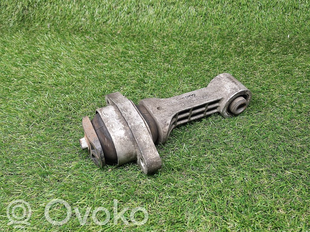 KIA Ceed Engine mount bracket 