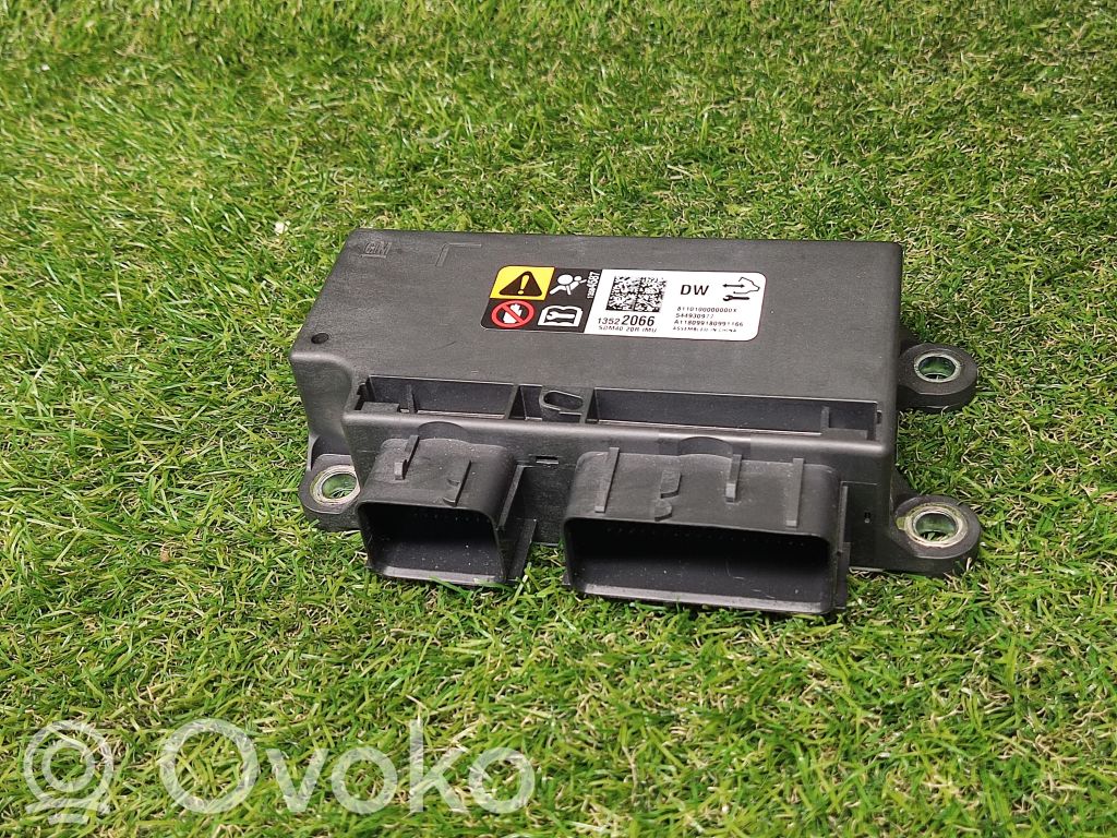 Buick Encore I Airbag control unit/module 