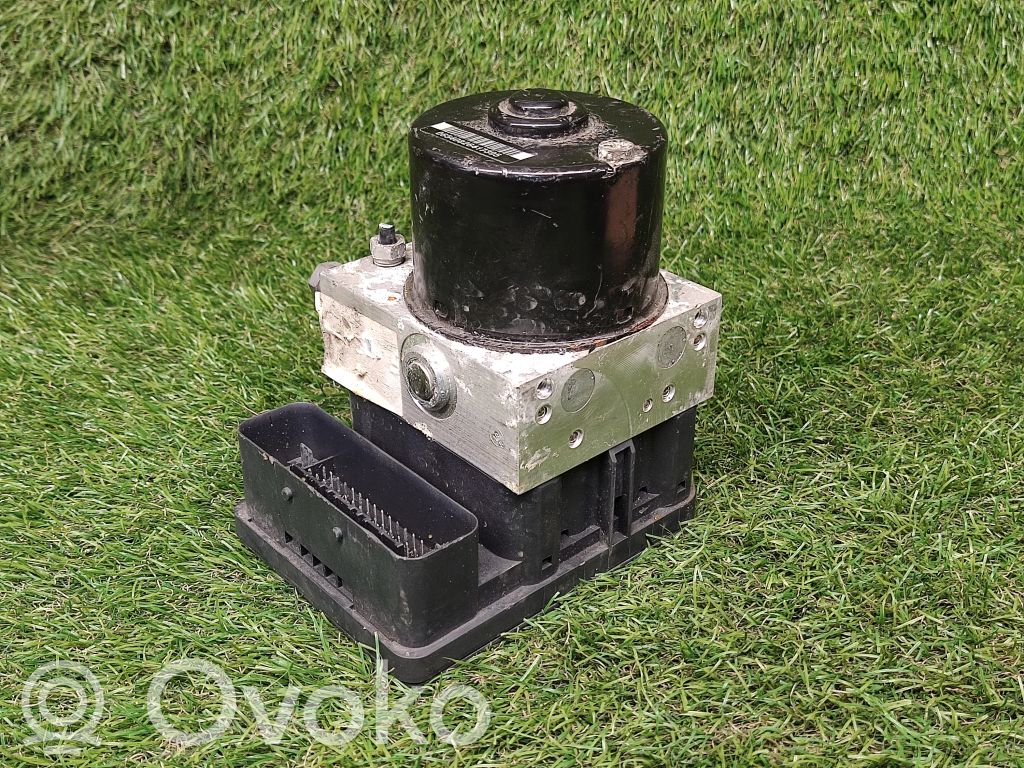 Pompe ABS   8M512C405CA