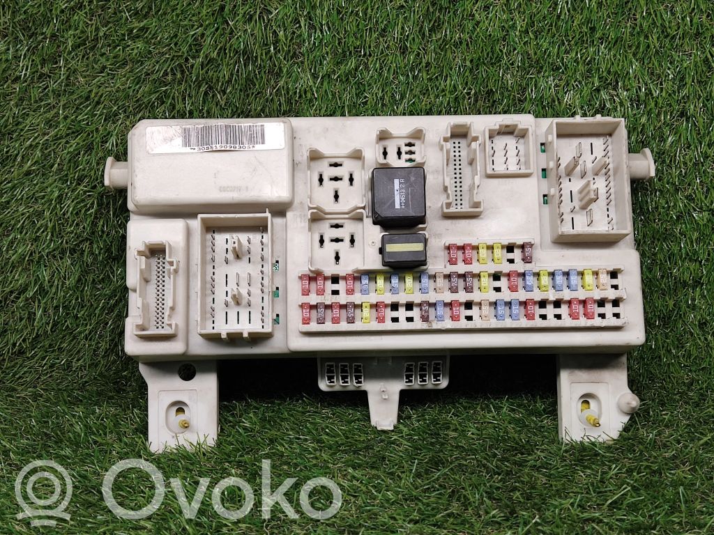 Ford Focus Power management control unit 