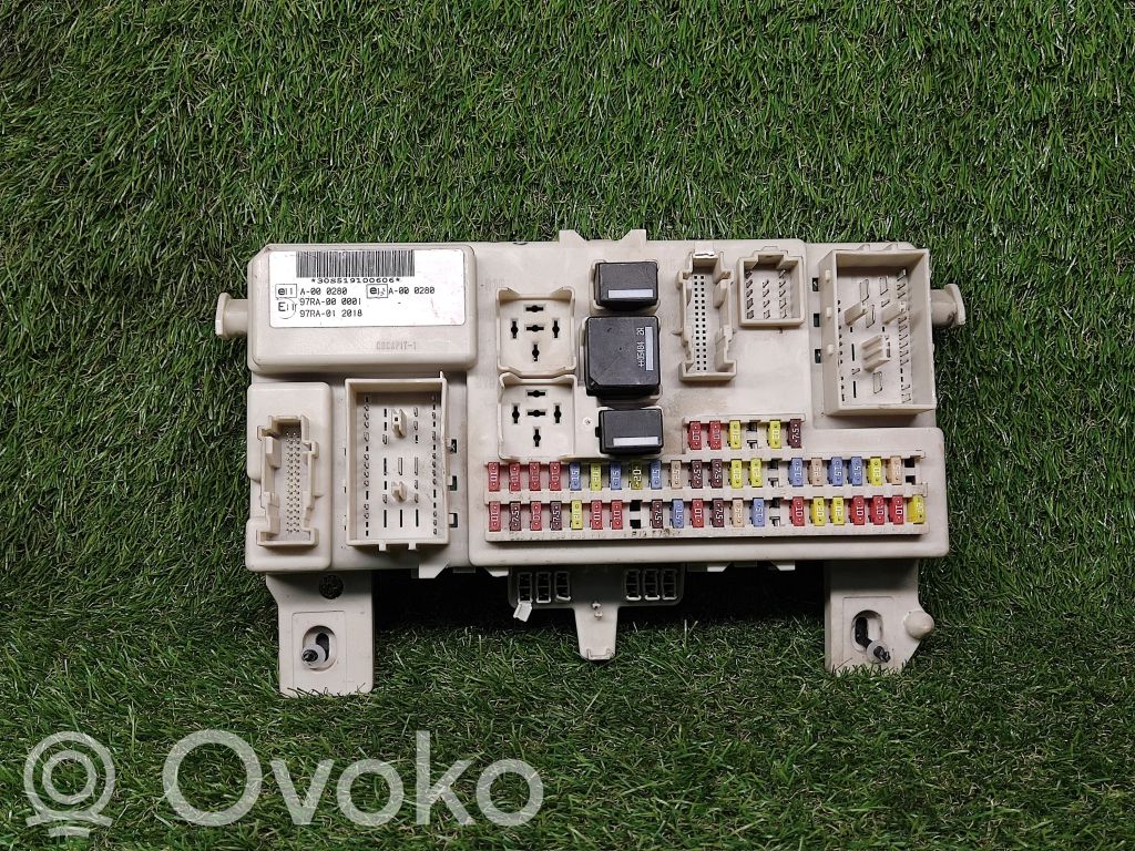 Ford Focus Power management control unit 