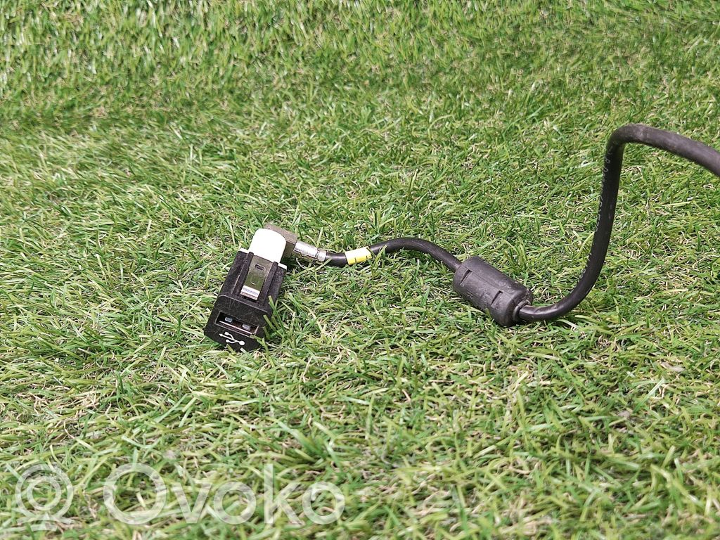 BMW 5 F10 F11 Enchufe conector USB 