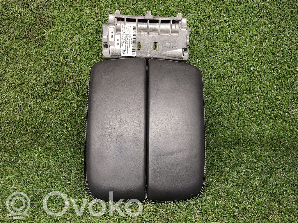 Audi Q7 4M Armrest 