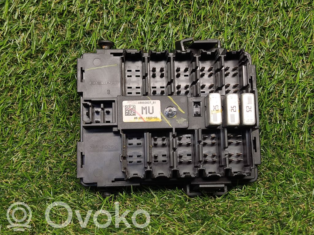 Chevrolet Suburban Power management control unit 