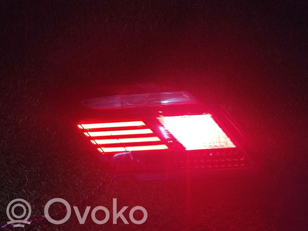 BMW 7 E65 E66 Takaluukun takavalot 