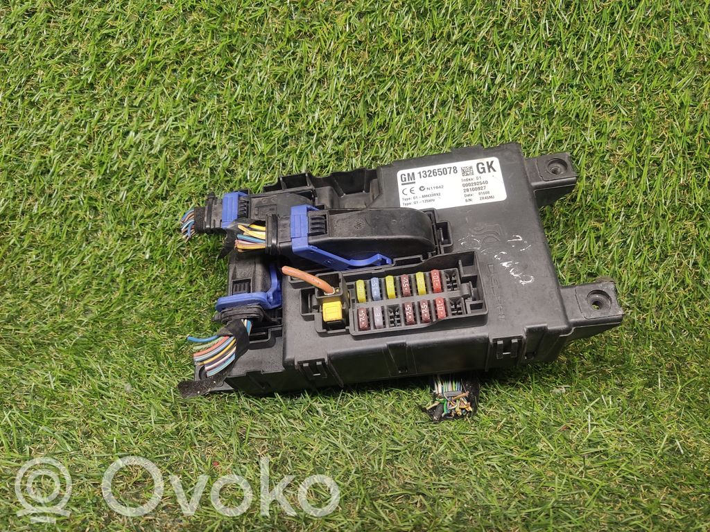 Opel Corsa D Unidad de control del administrador de energía 