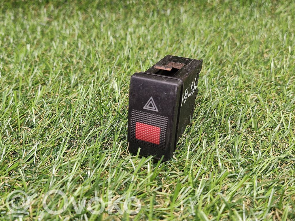 Botón interruptor de luz de peligro   4D0941509,SAE0C89,NT65D0T