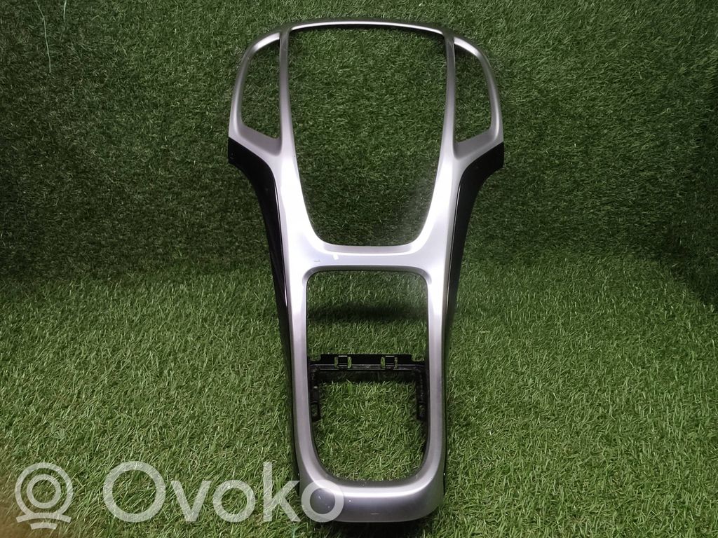 Opel Astra J Dekoratyvinė apdaila 