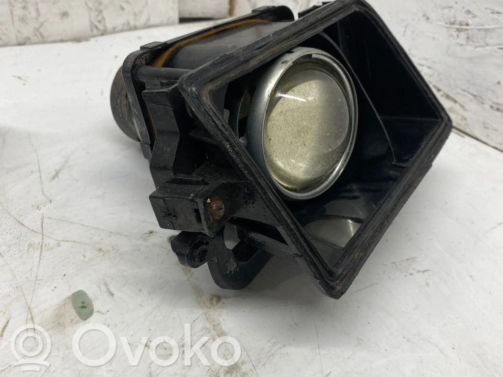 Miglas lukturis priekšā   195037B