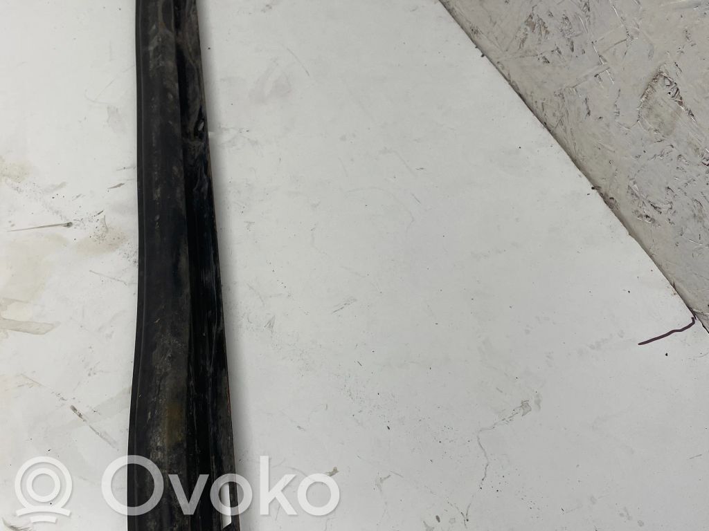 Muu ulkopuolen osa   8A0121233