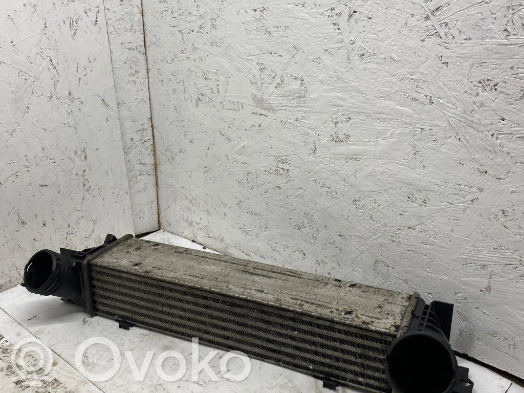 BMW 3 E90 E91 Interkūlerio radiatorius 