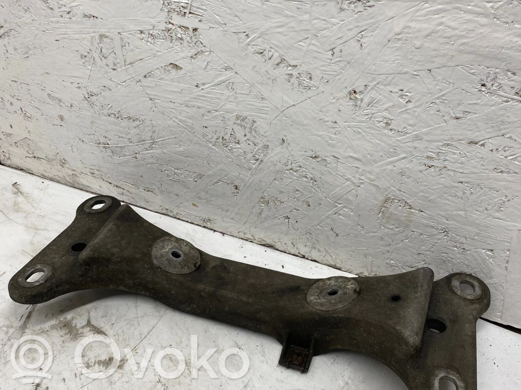 BMW 3 E90 E91 Gearbox mounting bracket 
