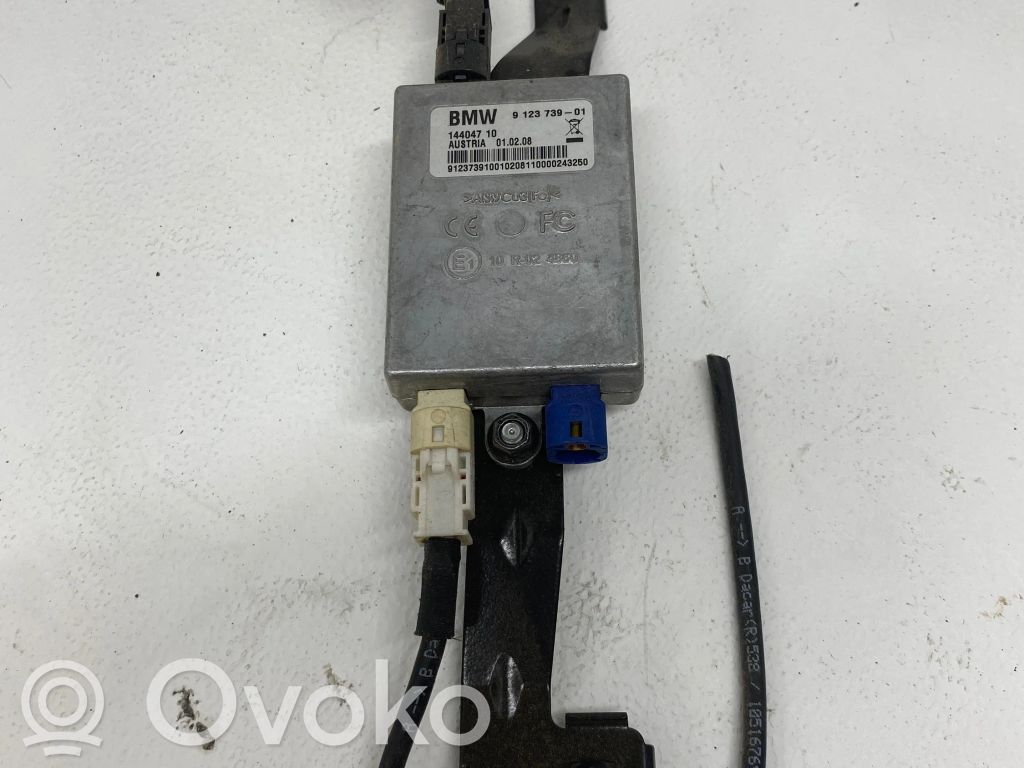 Pystyantennivahvistin   9123739,10R024850,14404710