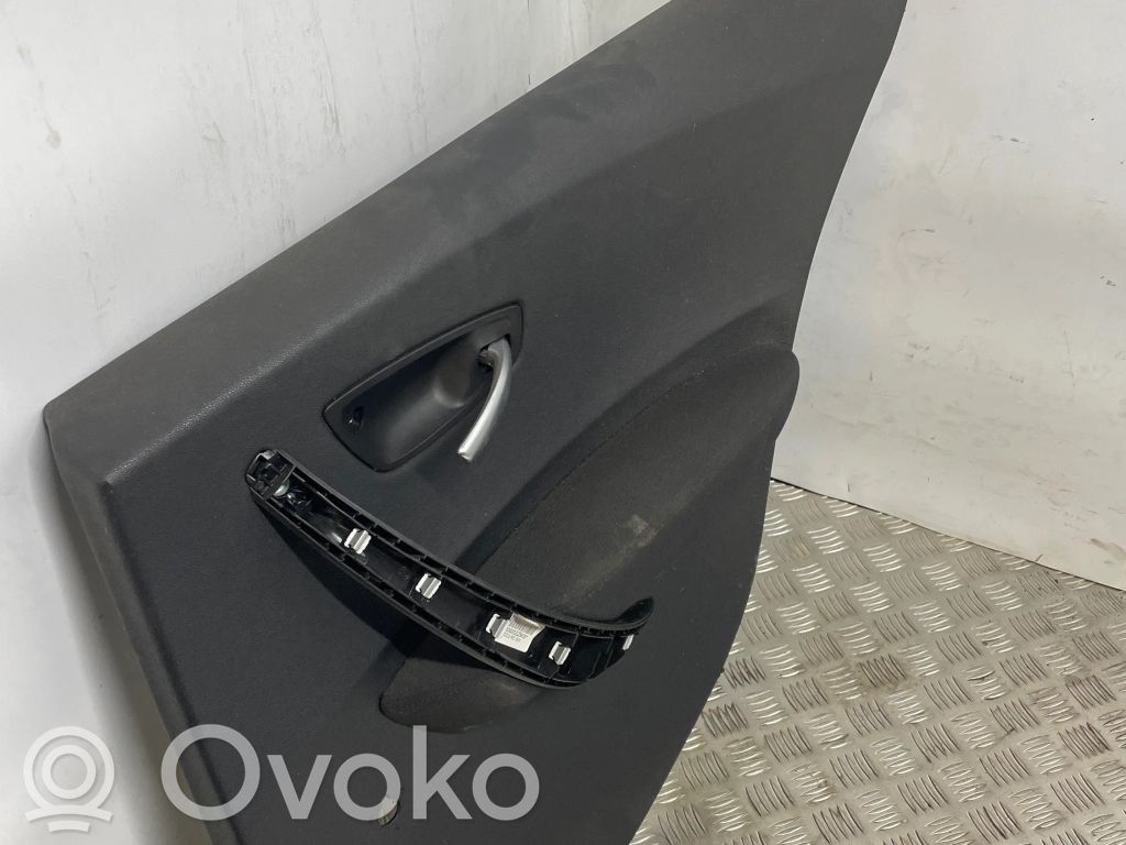 BMW 1 E81 E87 Apšuvums aizmugurējām durvīm 