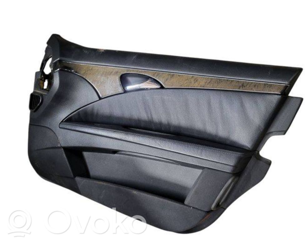 Mercedes-Benz E W211 Rivestimento del pannello della portiera anteriore 