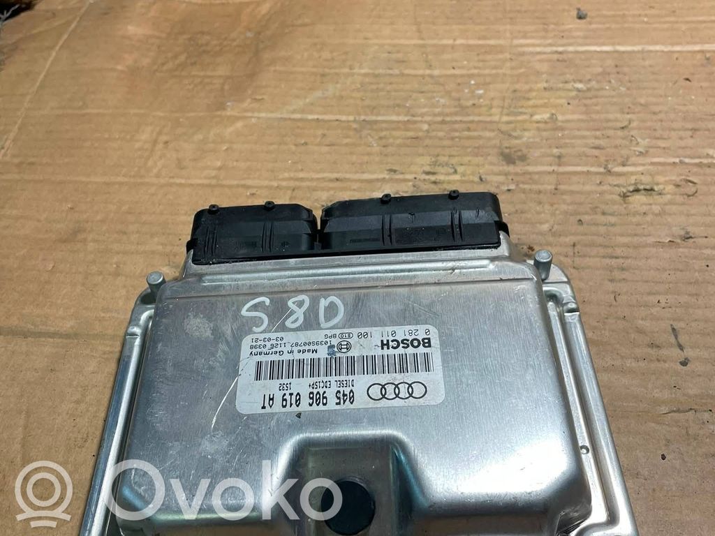 Engine control unit/module   045906019AT