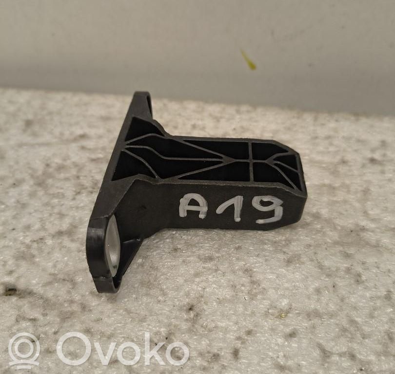 Mercedes-Benz Vito Viano W447 Front bumper mounting bracket 