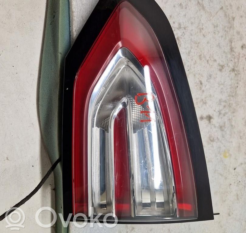 Ford Galaxy Takaluukun takavalot 