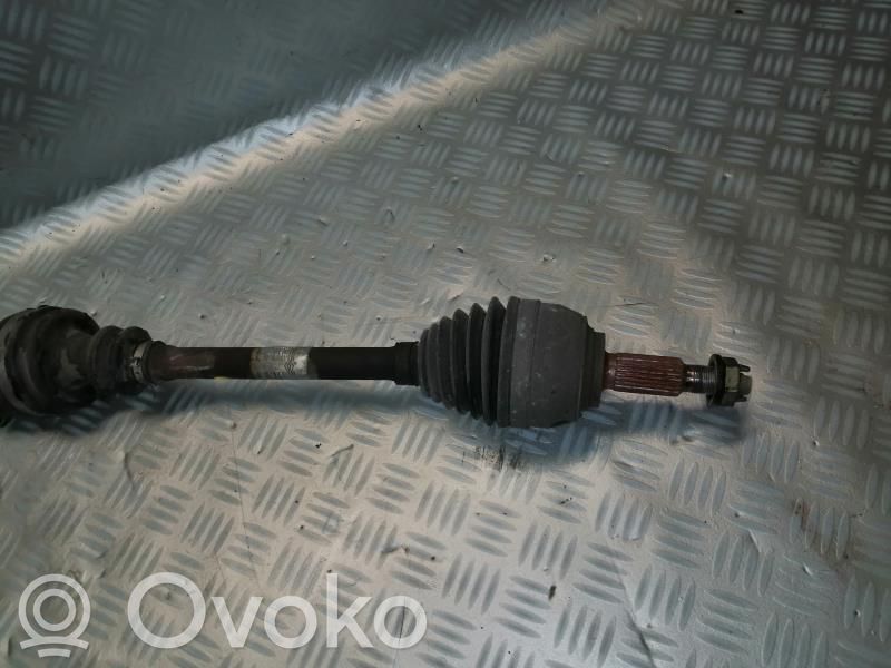 Renault Clio III Priekinis pusašis 