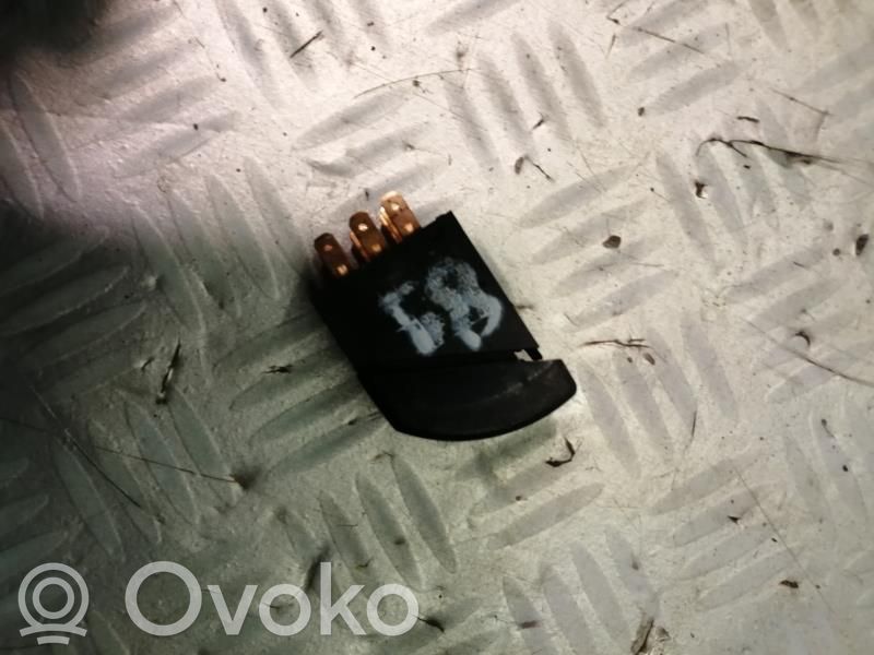 Opel Corsa B Hazard light switch 