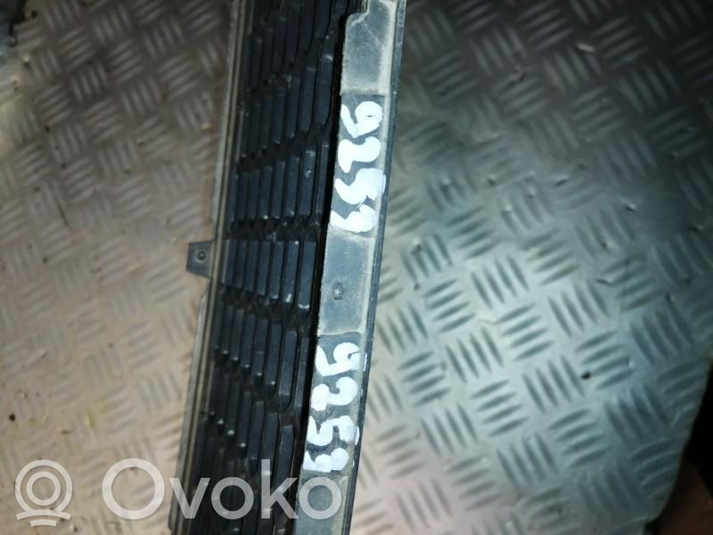 BMW 1 E81 E87 Apakšējais režģis (trīsdaļīgs) 