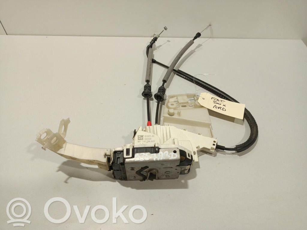 Fiat 500X Rear door lock 