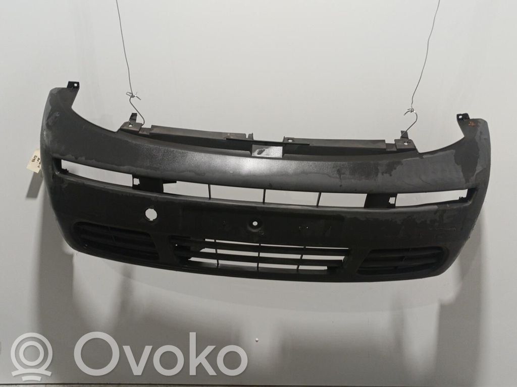 Opel Vivaro Parachoques delantero 