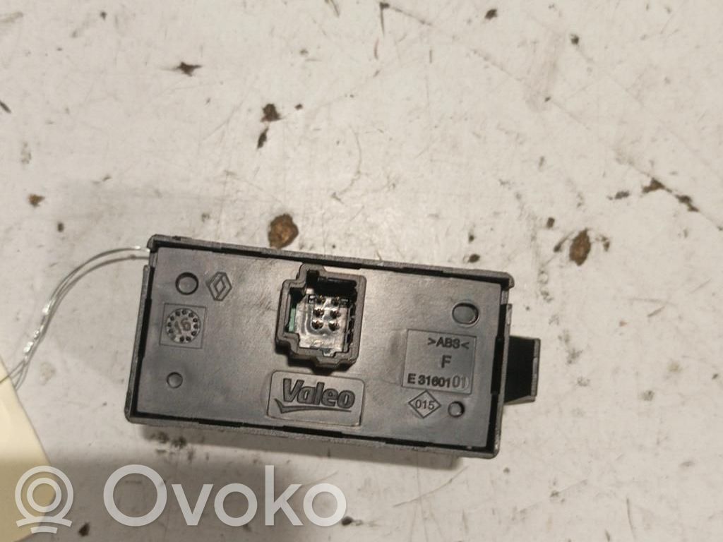 Fiat Talento Botón interruptor de luz de peligro 