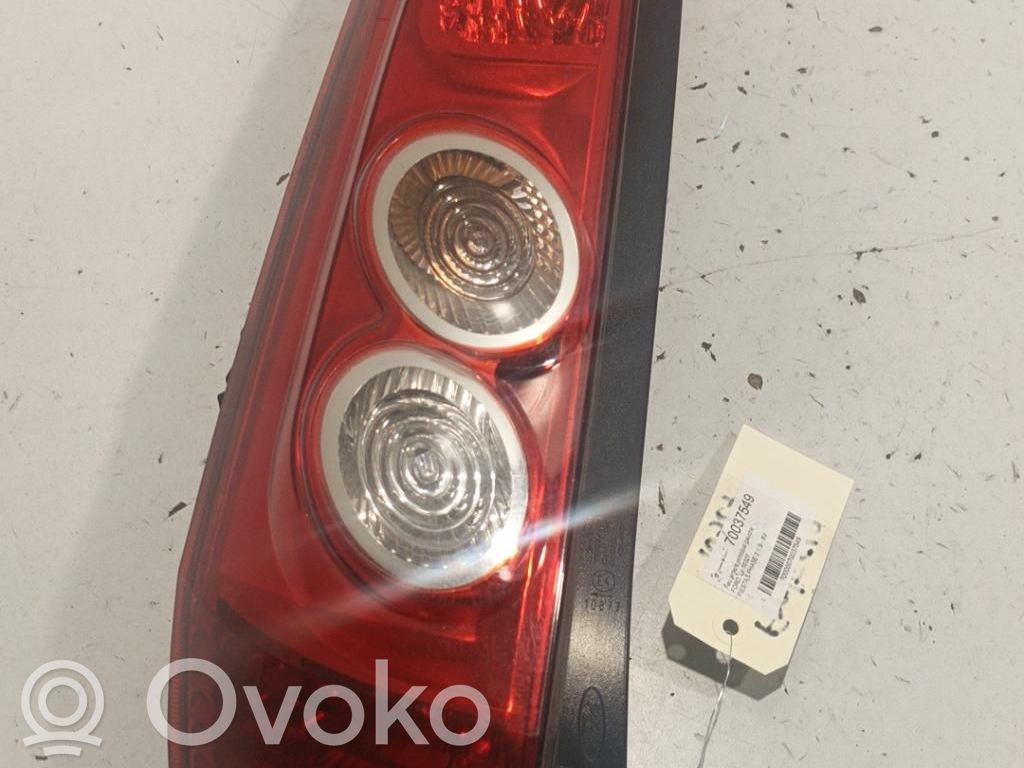 Ford Fiesta Galinis žibintas kėbule 
