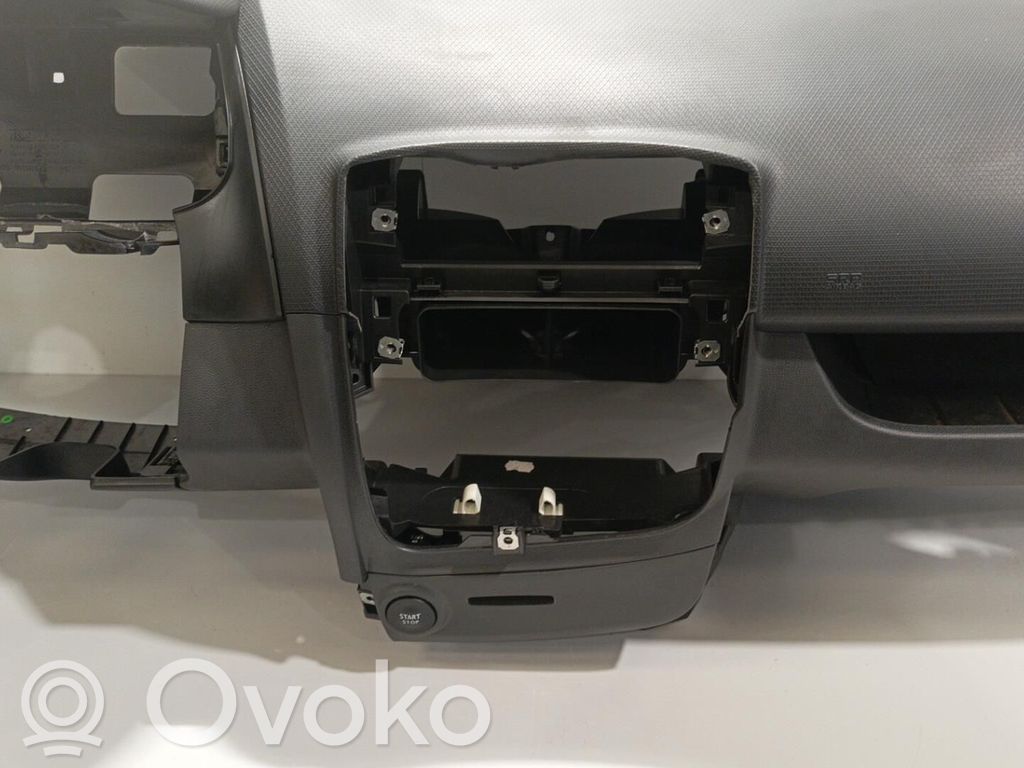 Renault Clio IV Dashboard 
