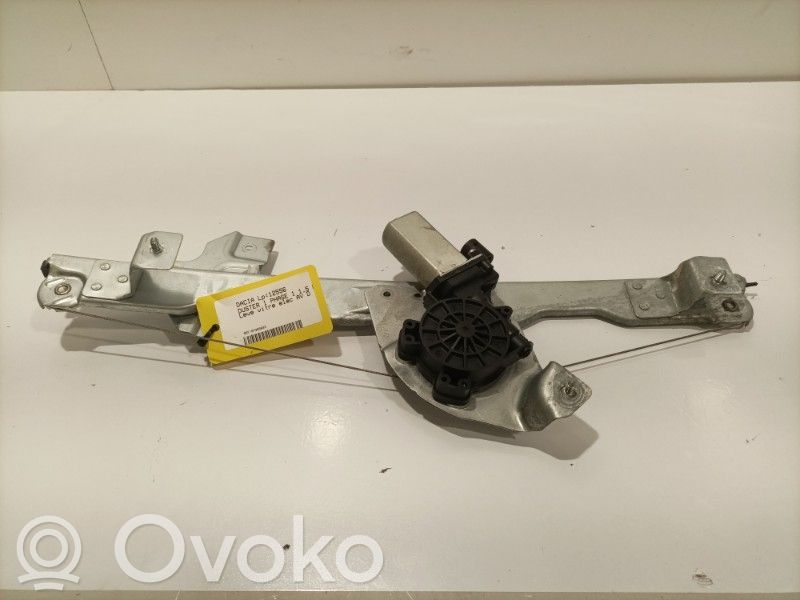 Dacia Duster Elektryczny podnośnik szyby drzwi przednich 