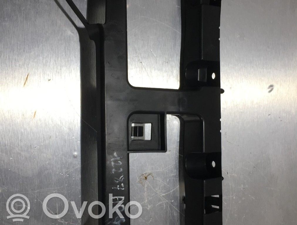 Opel Vivaro Support de pare-chocs arrière 
