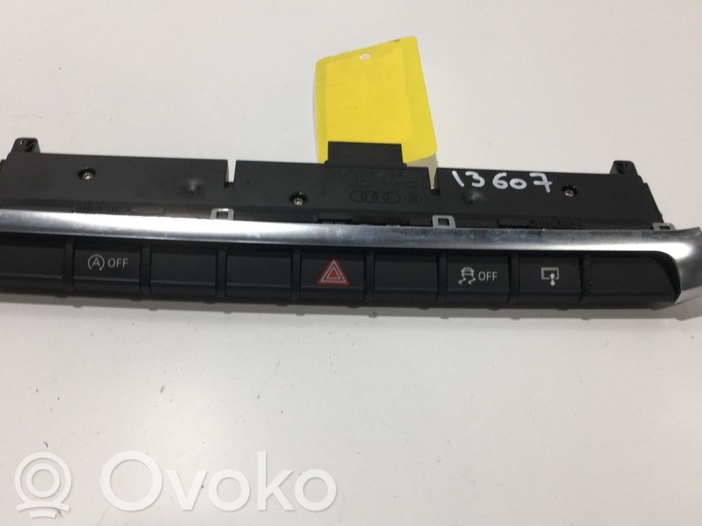 Hazard light switch   8V0925301CD