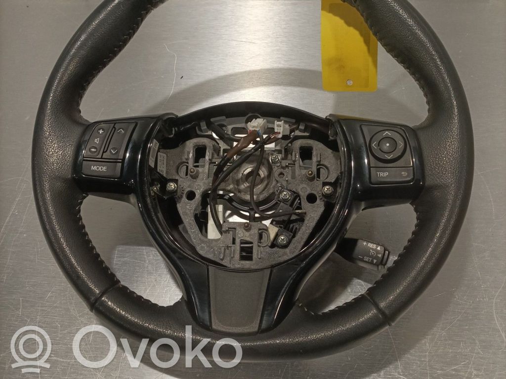 Toyota Yaris Ohjauspyörä 