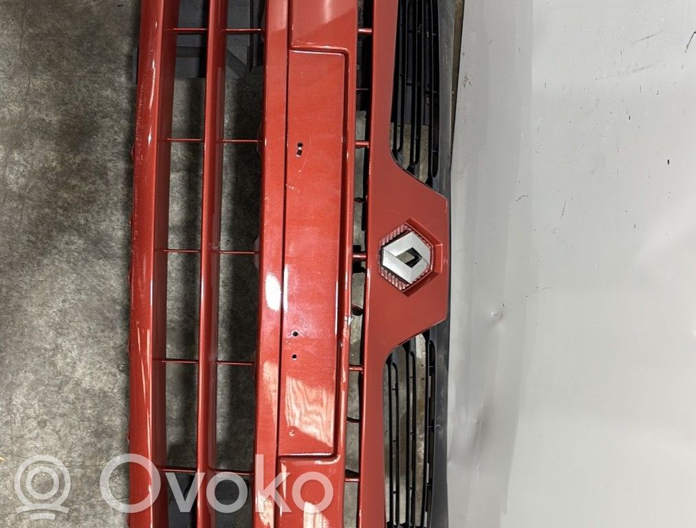 Renault Clio II Parachoques delantero 