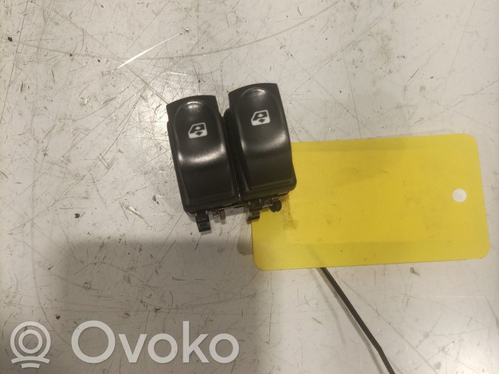 Electric window control switch   8200214945