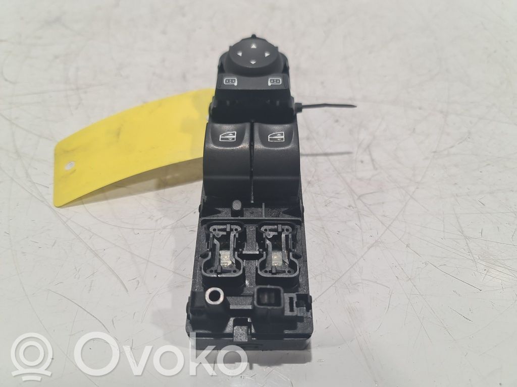 Renault Megane III Interruptor del elevalunas eléctrico 