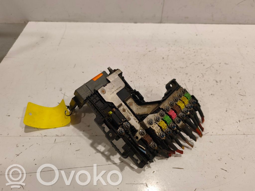 Citroen C4 II Sulakemoduuli 