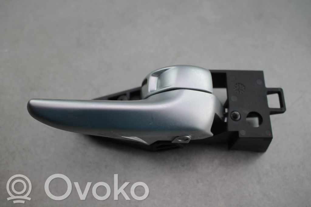 Front door interior handle   186018461