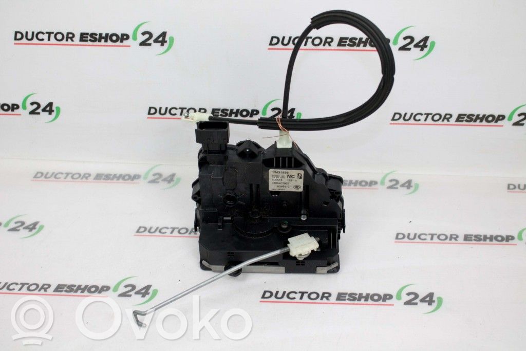 Front door lock   13431836
