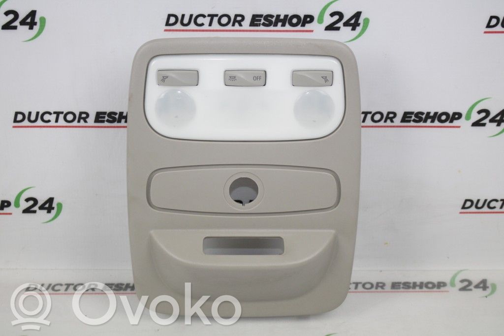 Renault Clio IV Luz del asiento delantero 