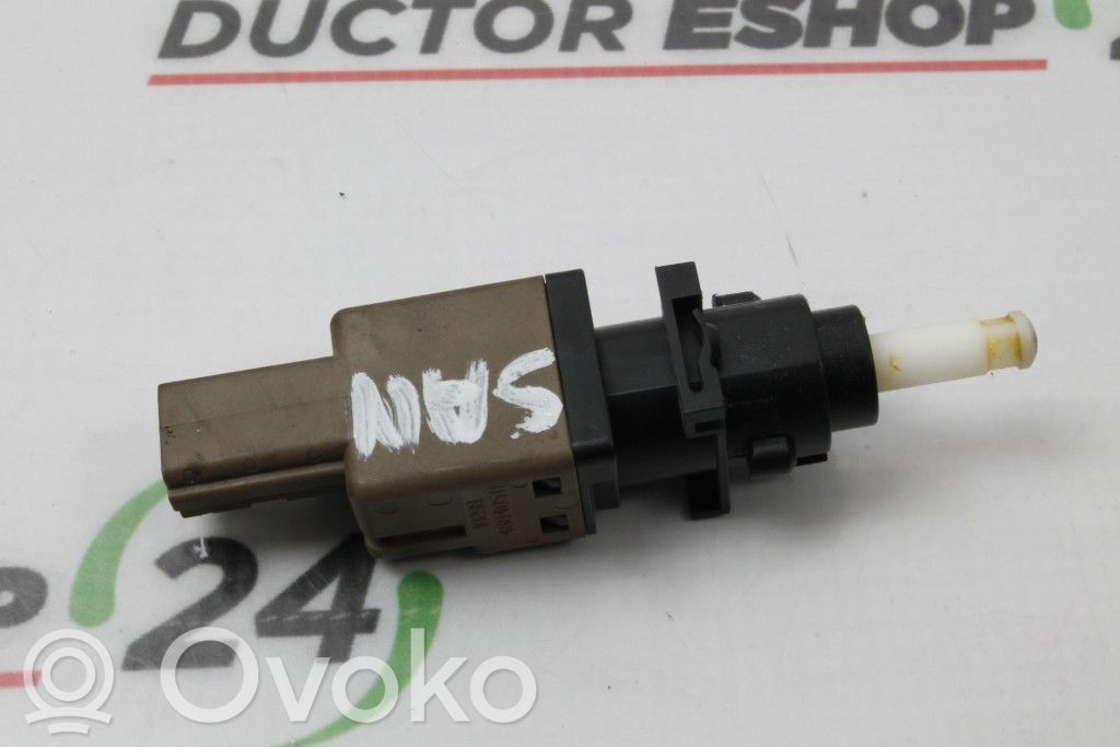 Sensor del pedal de embrague