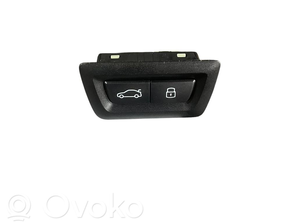 BMW X1 U11 Tailgate/boot open switch button 
