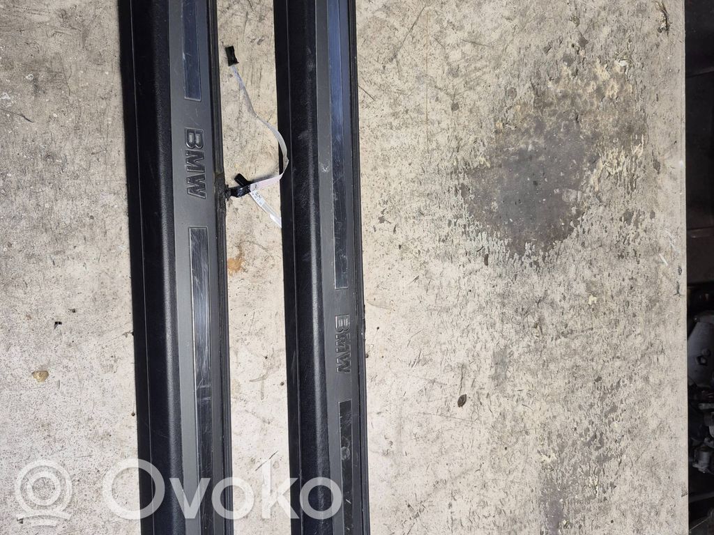 BMW 6 E63 E64 Priekinio slenksčio apdaila (išorinė) 