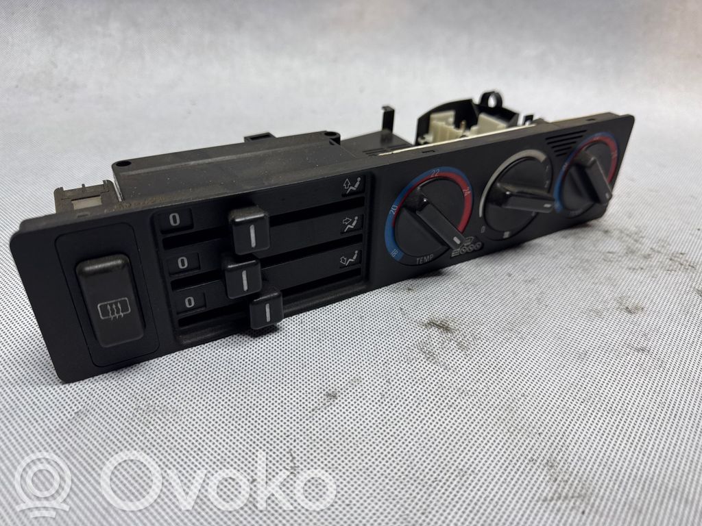 BMW 5 E34 Climate control unit 