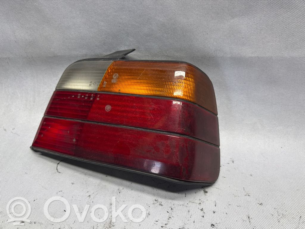 Rear/tail lights   195158