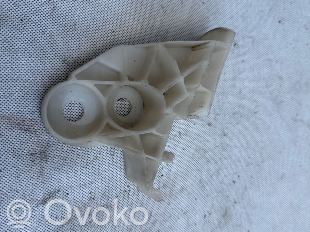 BMW 3 E46 Priekšpusē bampera turētājs 
