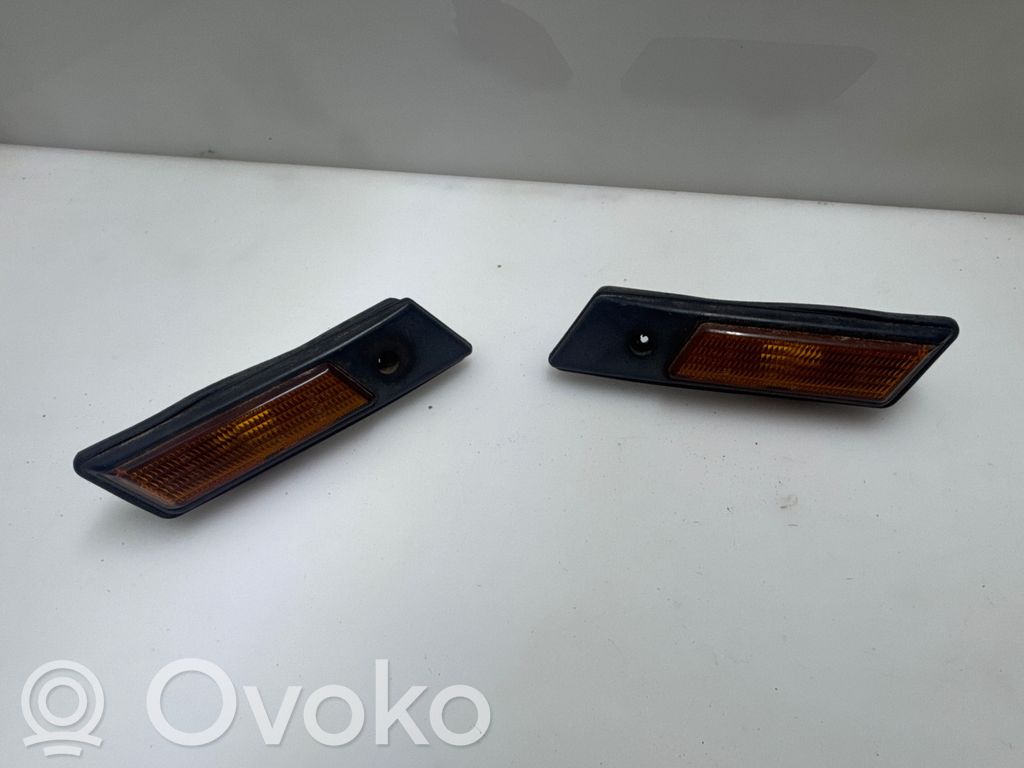 BMW 5 E34 Front fender indicator light 