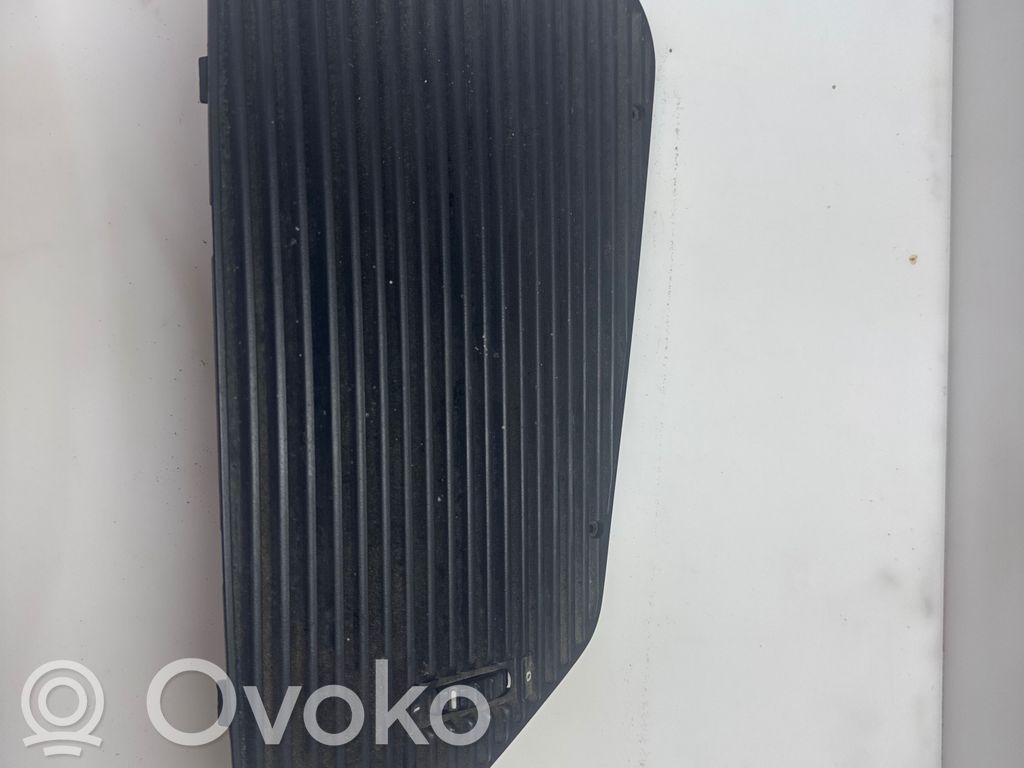 BMW 5 E34 Centrinės oro grotelės 